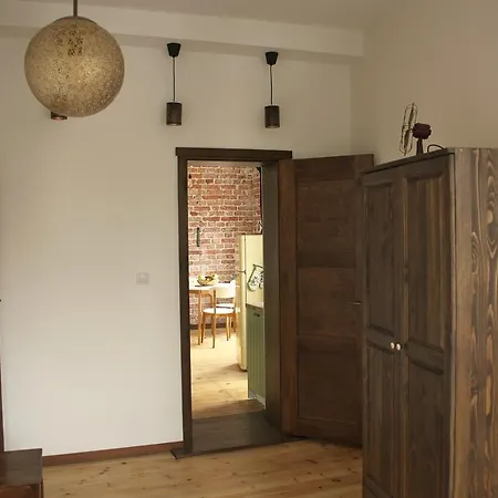 The Flyingtheatre Апартаменти *