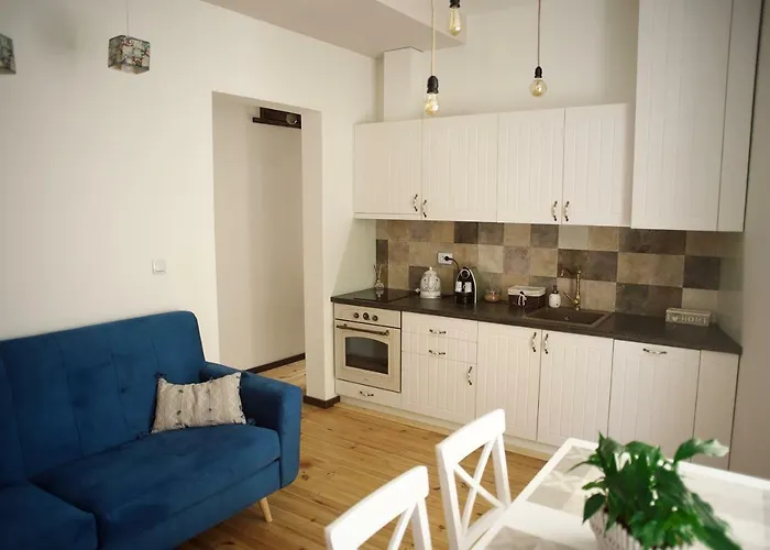 Daire The Flyingtheatre *