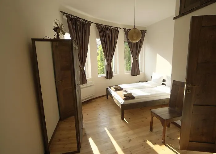 The Flyingtheatre Apartment *