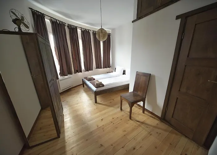 The Flyingtheatre Apartment *